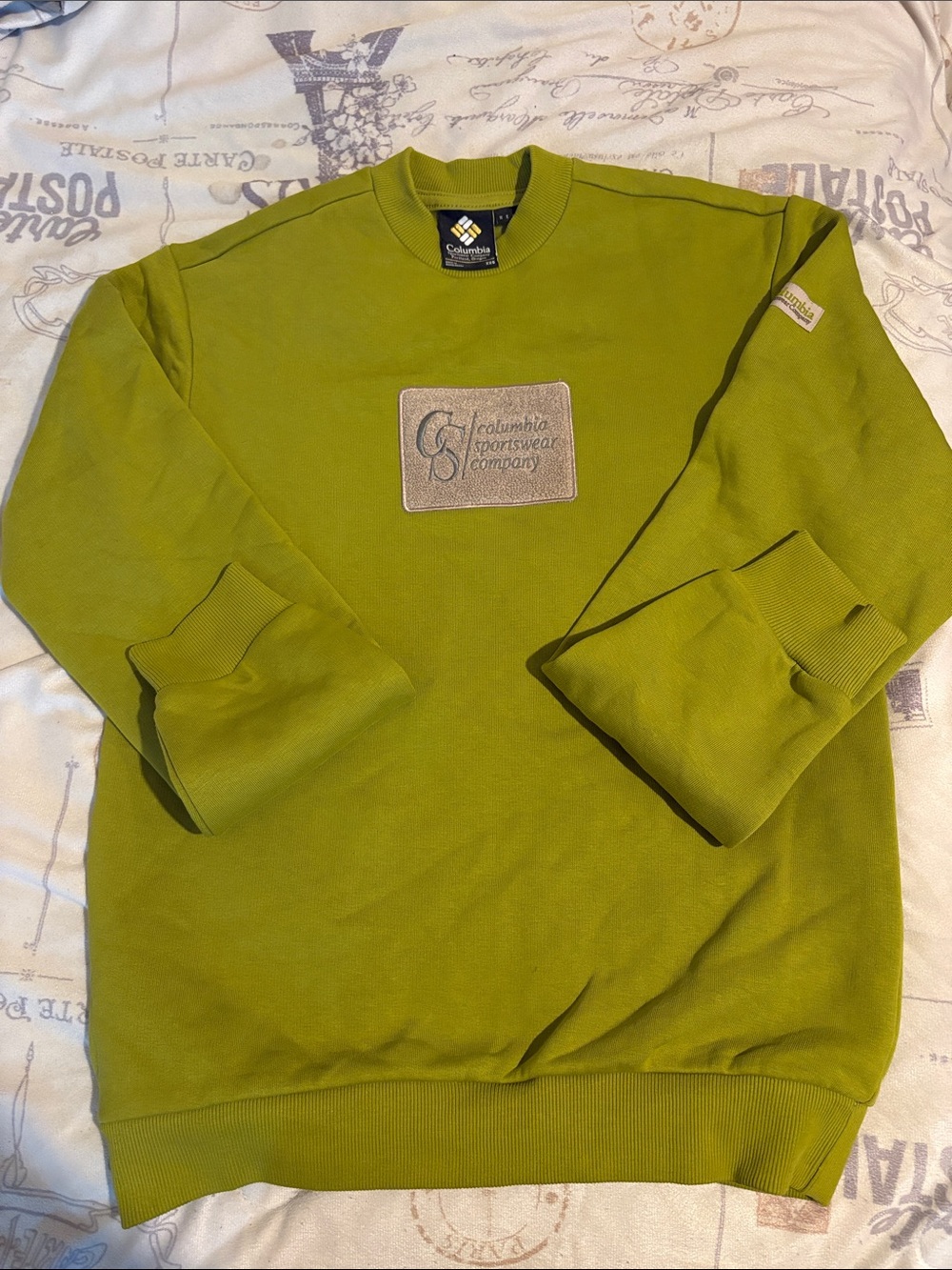 Men’s Columbia crewneck